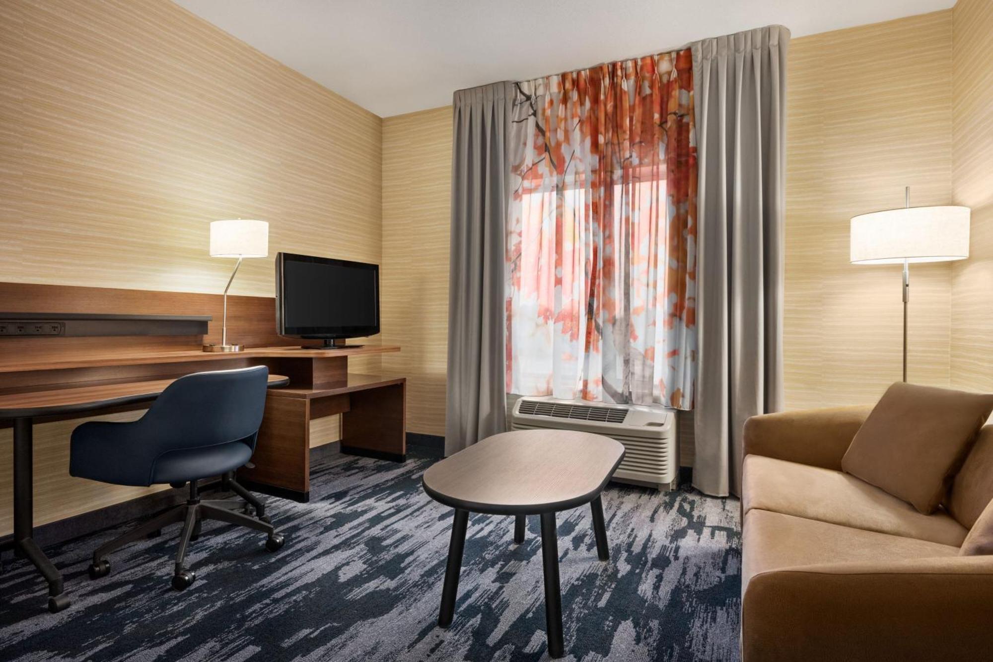 Hotel Fairfield & By Marriott Chocolate Avenue 3*